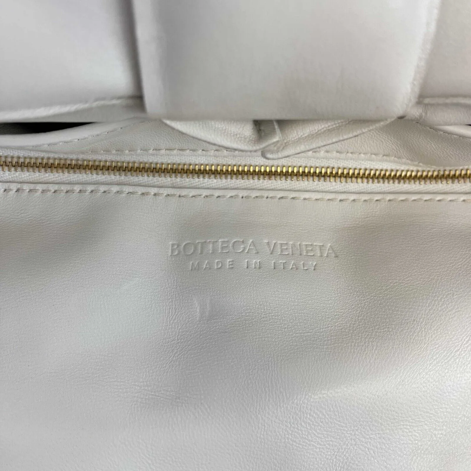 Bottega Veneta Lambskin Maxi Intrecciato Padded White Crossbody