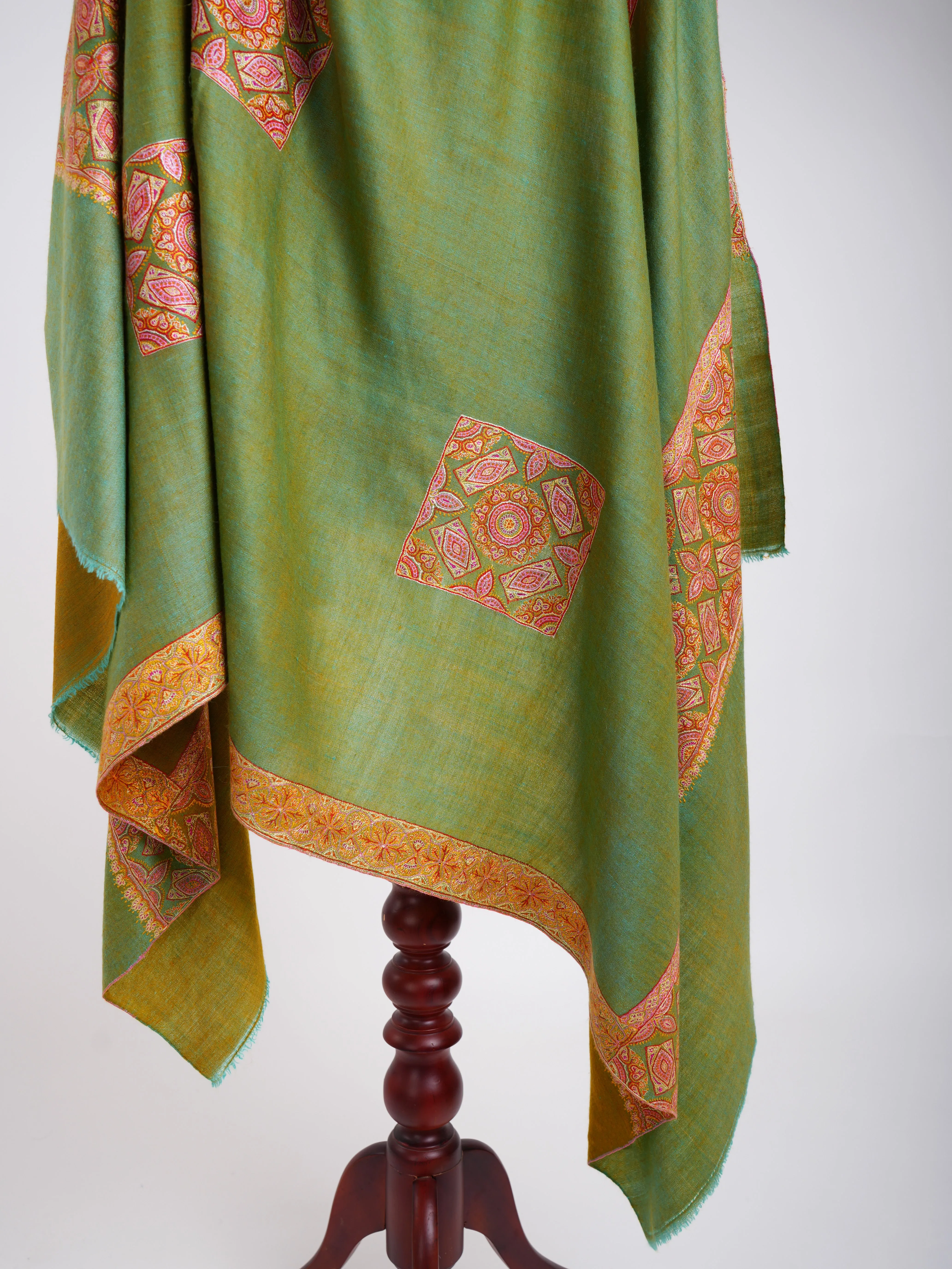 Silk Sozni Dorukha Pashmina Shawl Green